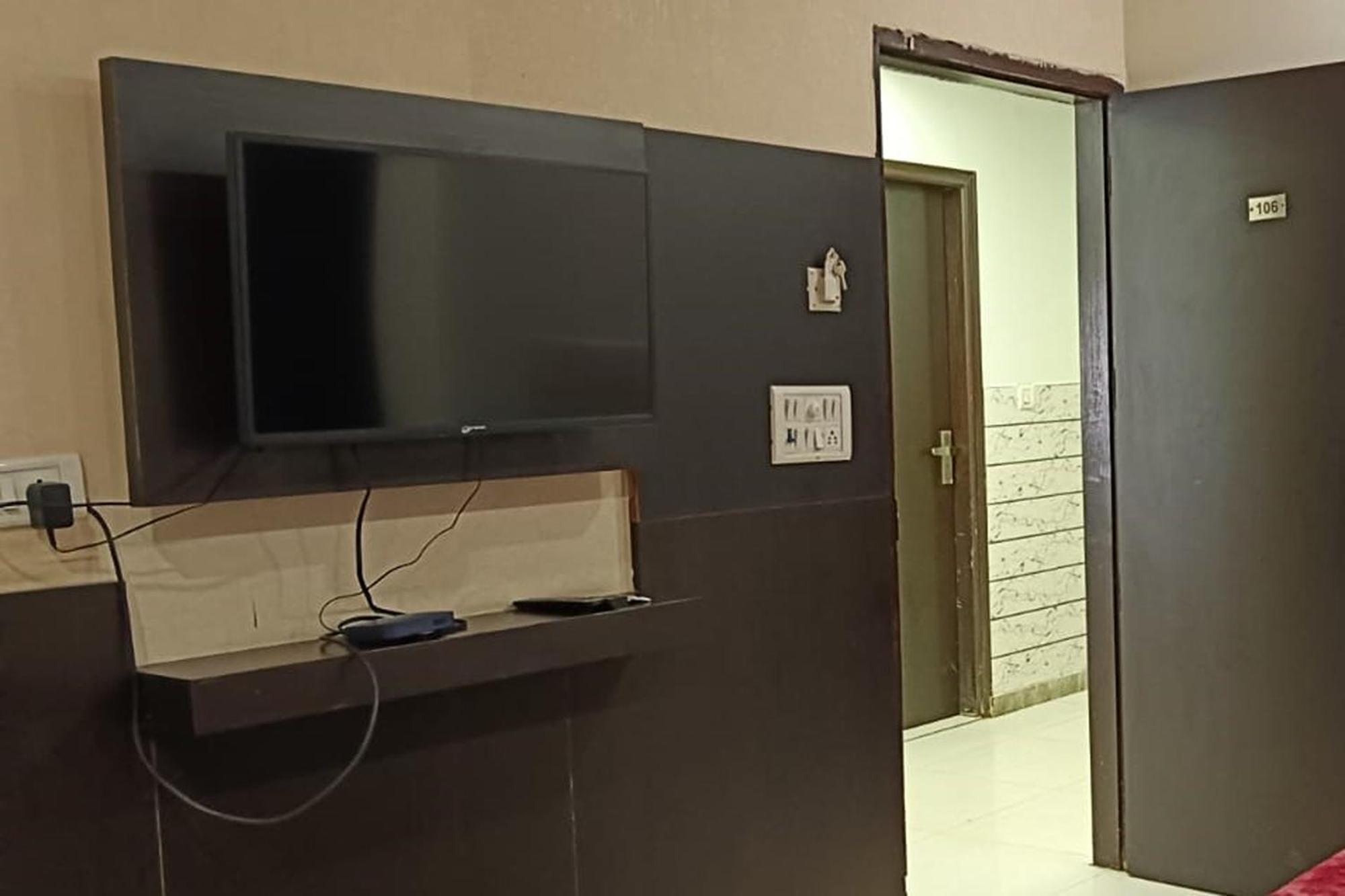 Hotel Shree Kanta 구르가온 외부 사진