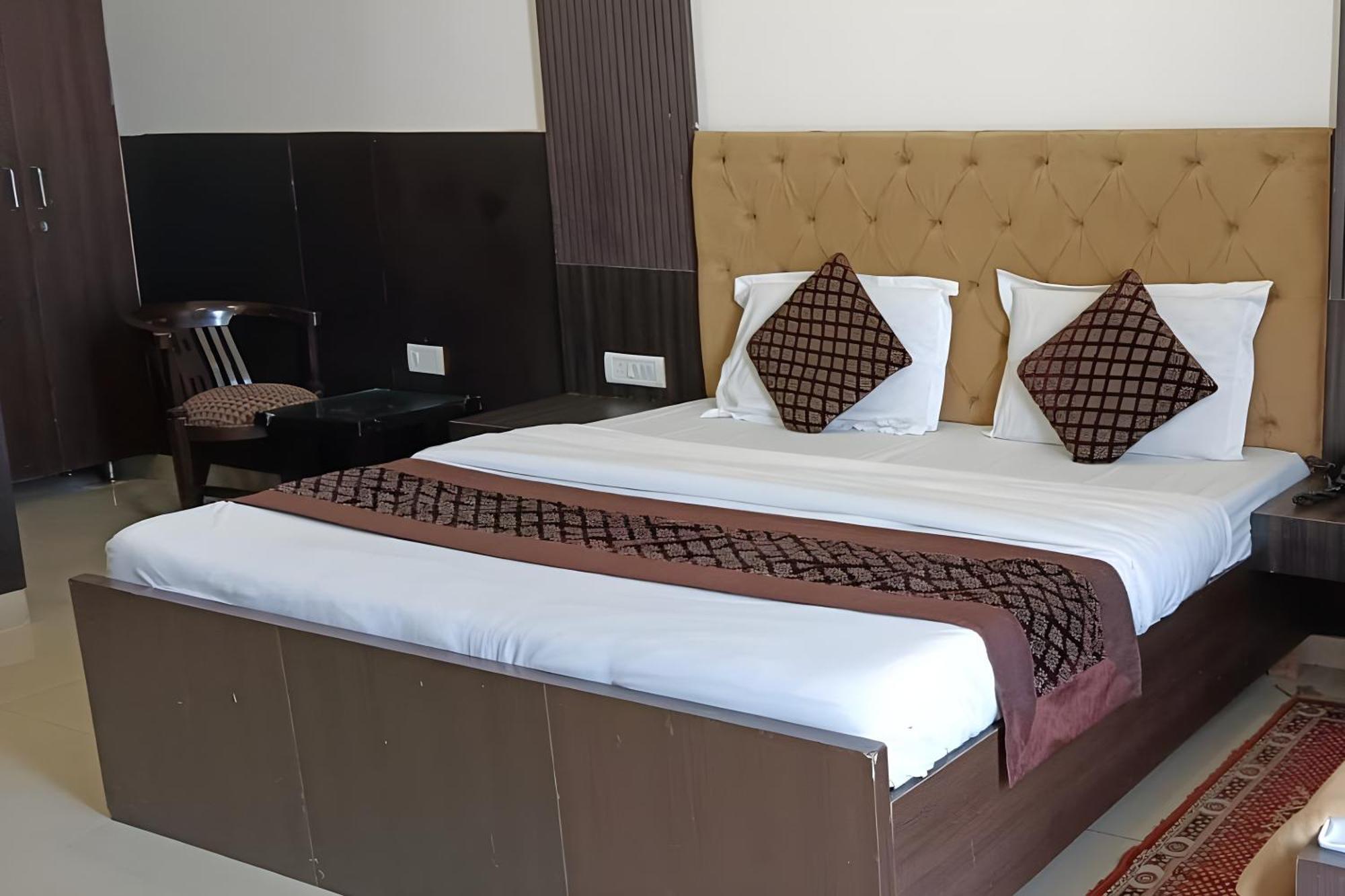 Hotel Shree Kanta 구르가온 외부 사진