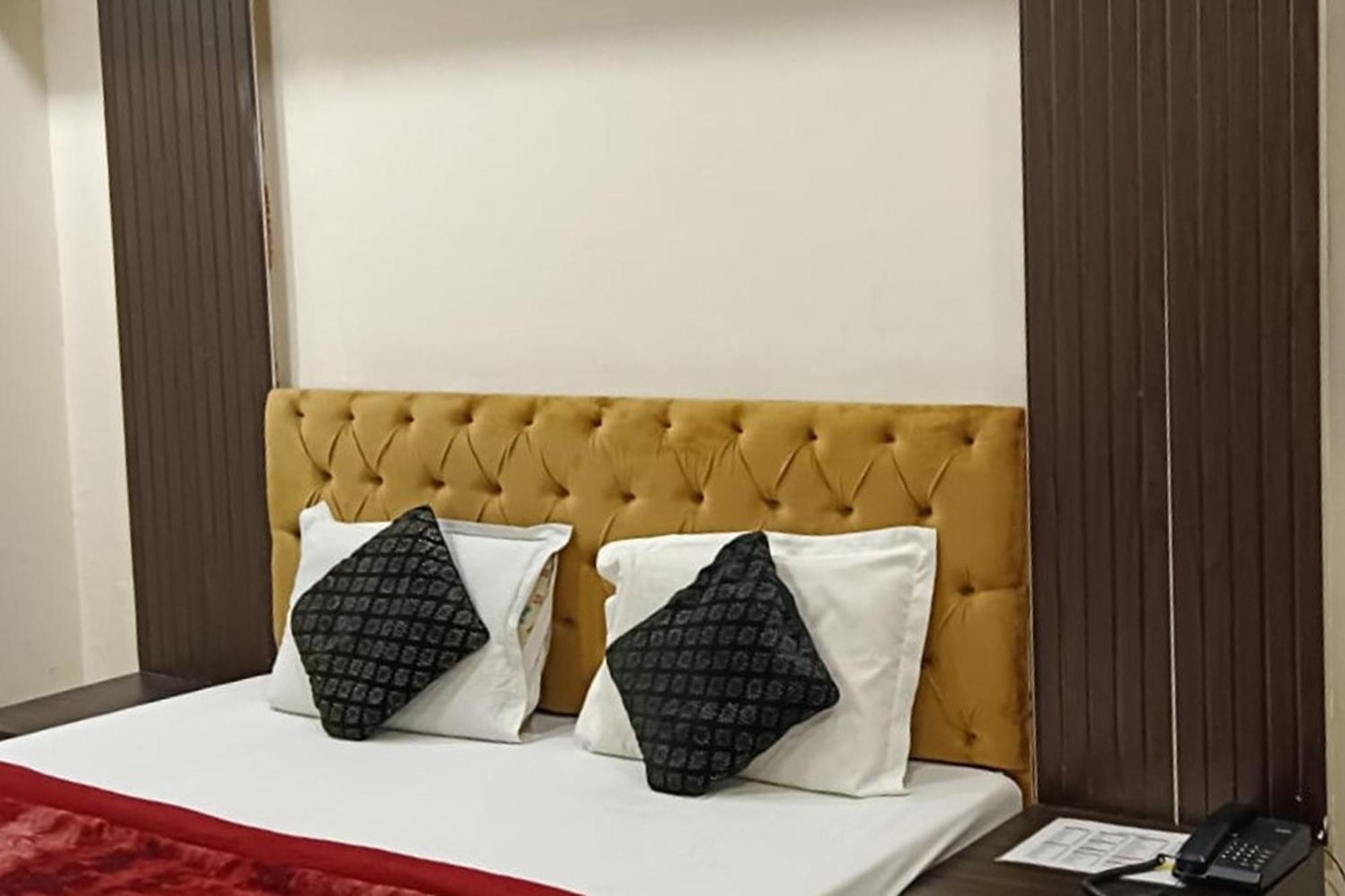 Hotel Shree Kanta 구르가온 외부 사진