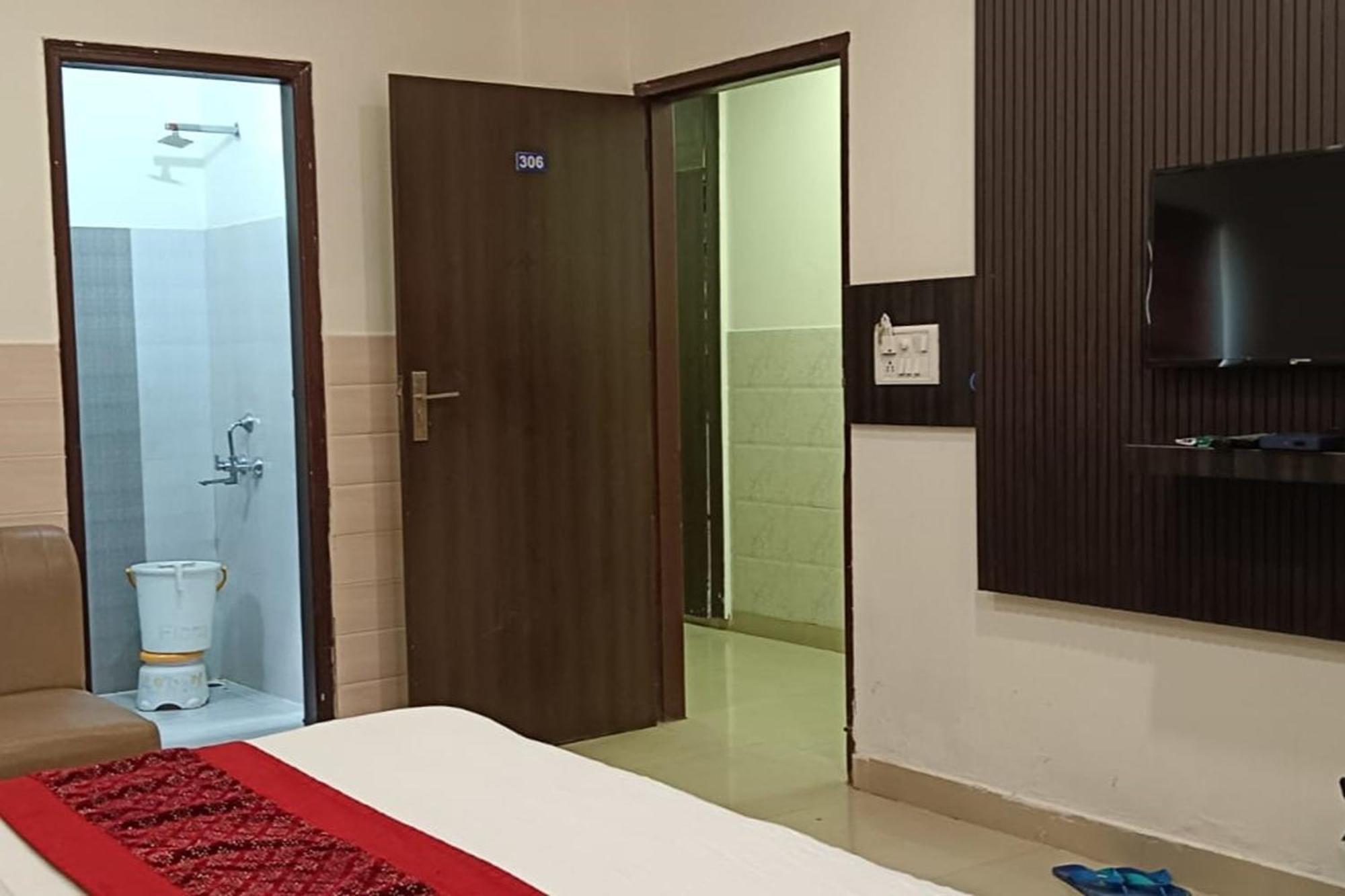 Hotel Shree Kanta 구르가온 외부 사진