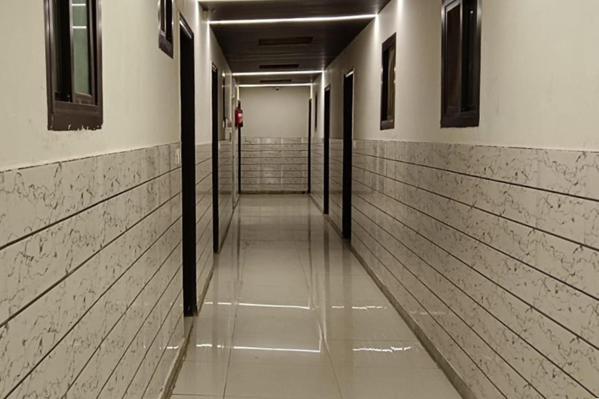 Hotel Shree Kanta 구르가온 외부 사진