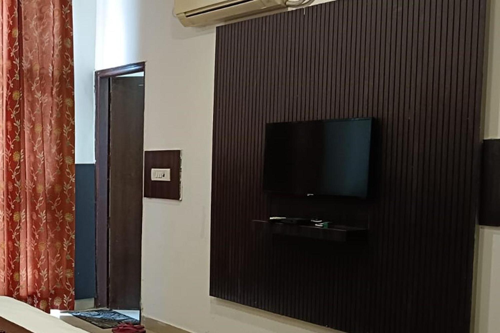 Hotel Shree Kanta 구르가온 외부 사진