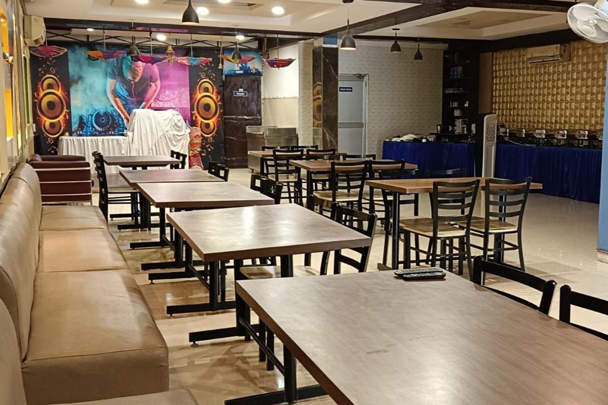 Hotel Shree Kanta 구르가온 외부 사진